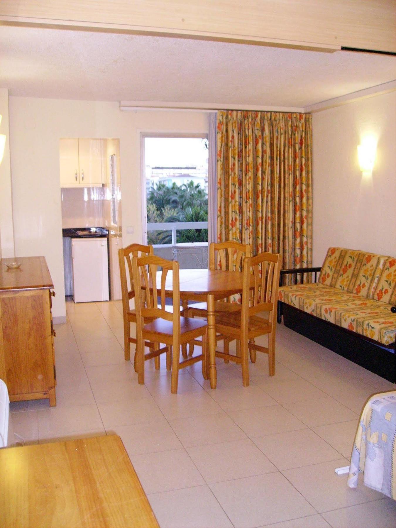 Apartamentos Alboran-Arysal سالو المظهر الخارجي الصورة