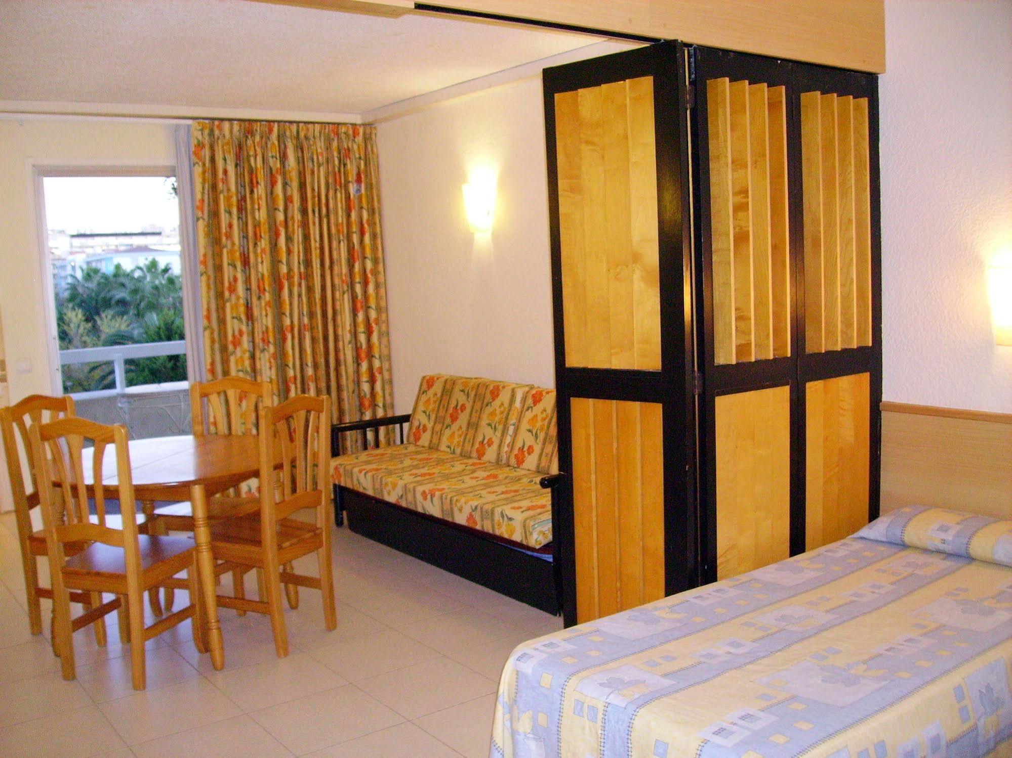 Apartamentos Alboran-Arysal سالو المظهر الخارجي الصورة